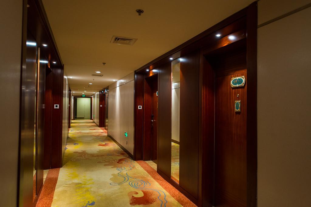 Vienna International Hotel - Expo Branch เซี่ยงไฮ้ ภายนอก รูปภาพ