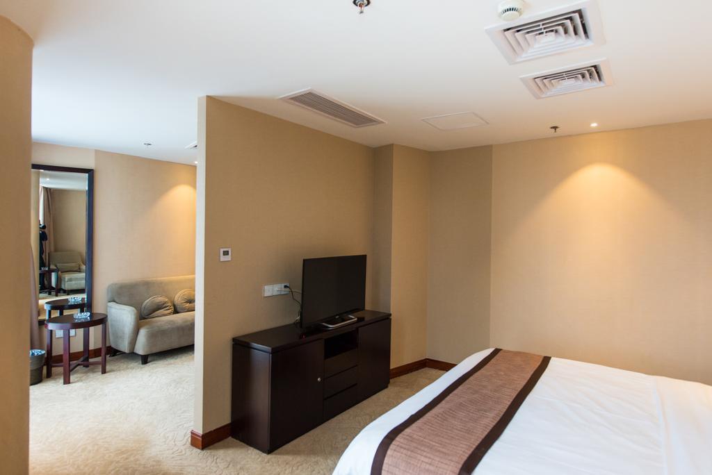 Vienna International Hotel - Expo Branch เซี่ยงไฮ้ ภายนอก รูปภาพ